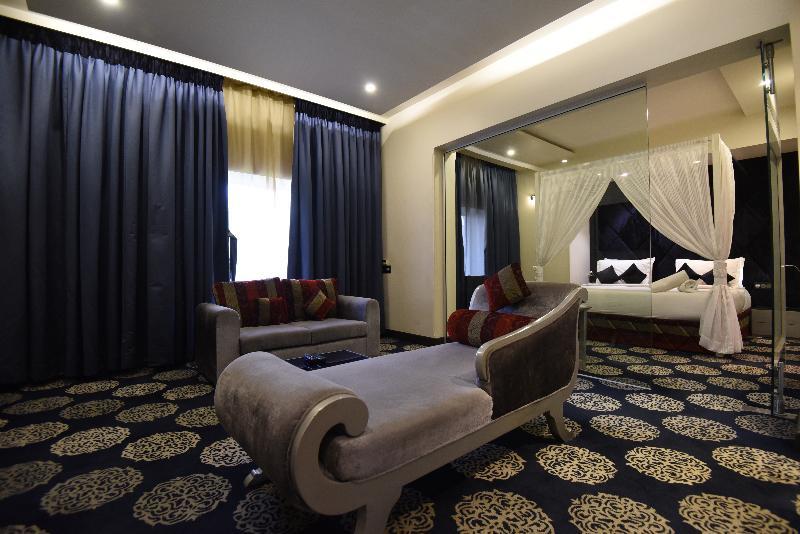 Vits Sharanam, Thane Dış mekan fotoğraf